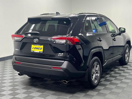 2025 Toyota RAV4 Hybrid XLE