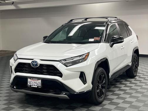 2023 Toyota RAV4 Hybrid SE