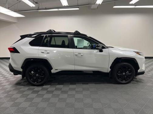 2023 Toyota RAV4 Hybrid SE