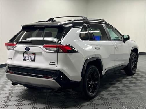 2023 Toyota RAV4 Hybrid SE