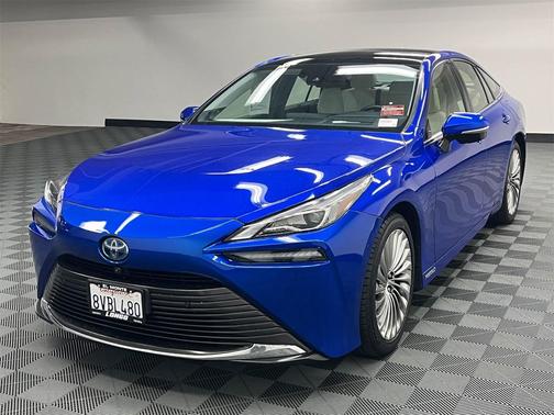 2021 Toyota Mirai Base