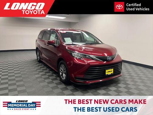 2023 Toyota Sienna LE