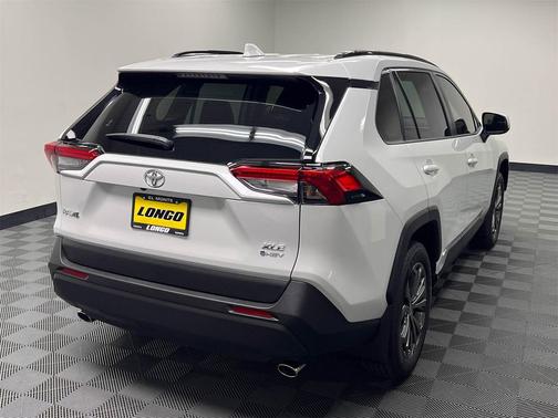 2025 Toyota RAV4 Hybrid XLE Premium