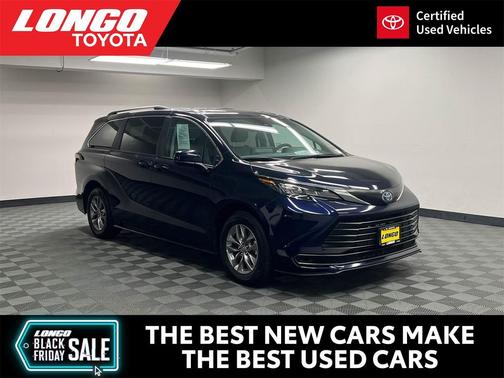 2024 Toyota Sienna LE