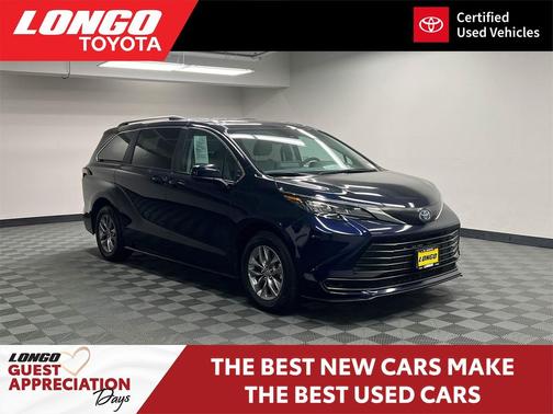 2024 Toyota Sienna LE