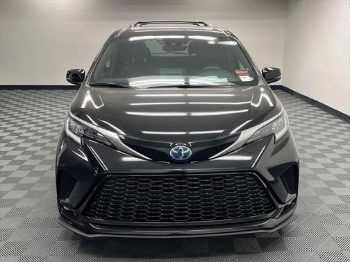 2024 Toyota Sienna XSE 7 Passenger