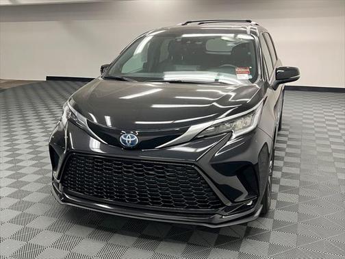 2024 Toyota Sienna XSE 7 Passenger