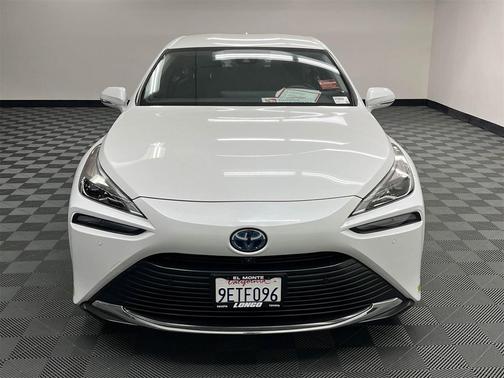2022 Toyota Mirai Base