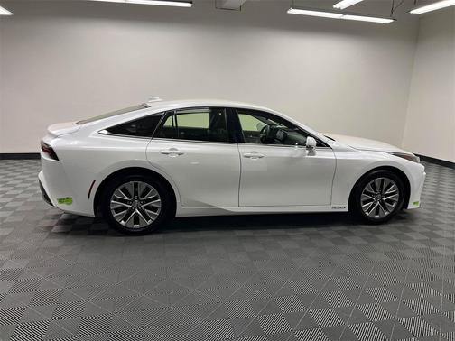 2022 Toyota Mirai Base