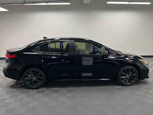 2025 Toyota Corolla Hybrid SE