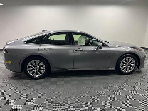 2022 Toyota Mirai Base