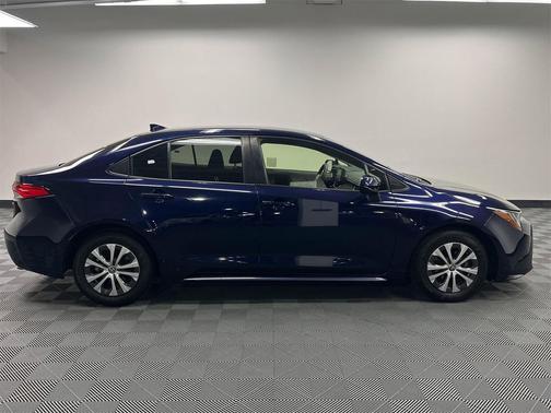 2022 Toyota Corolla Hybrid LE