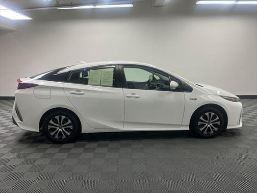 2021 Toyota Prius Prime LE