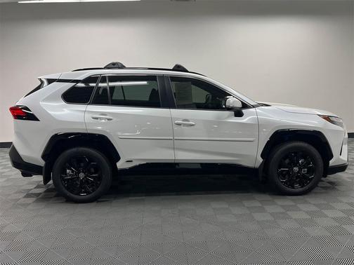 2025 Toyota RAV4 Hybrid SE