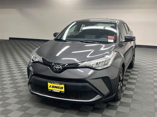 2022 Toyota C-HR XLE