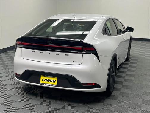 2023 Toyota Prius LE