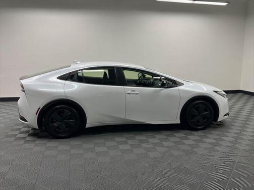 2023 Toyota Prius LE