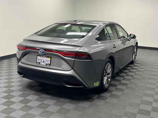 2022 Toyota Mirai Base