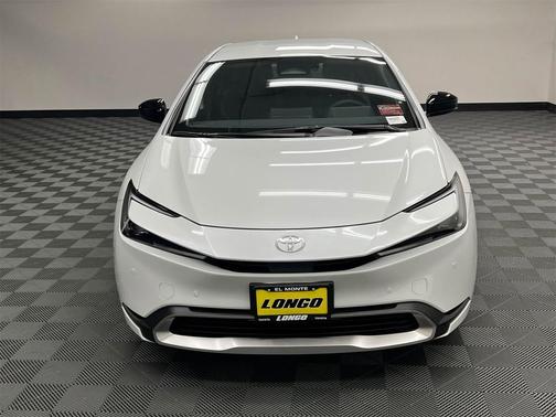 2025 Toyota Prius Plug-In Hybrid SE
