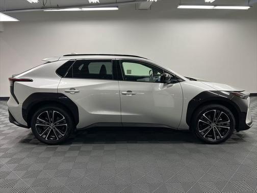 2023 Toyota bZ4X Limited