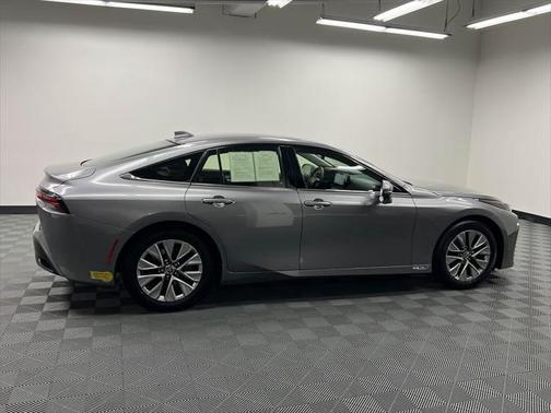 2021 Toyota Mirai Base