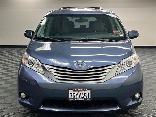 2016 Toyota Sienna XLE