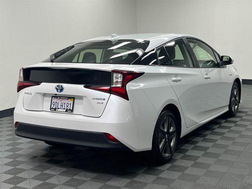 2022 Toyota Prius XLE