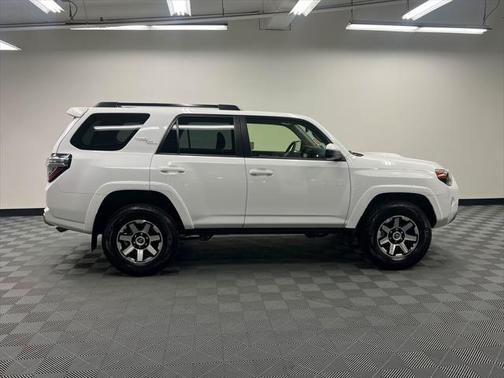 2024 Toyota 4Runner TRD Off Road