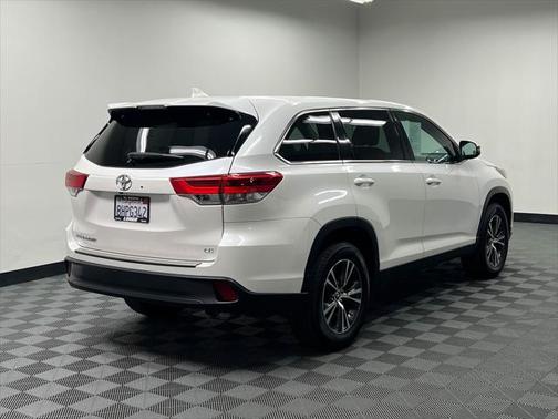 2019 Toyota Highlander LE Plus