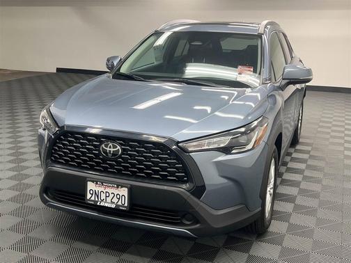 2024 Toyota Corolla Cross LE