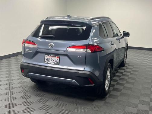 2024 Toyota Corolla Cross LE