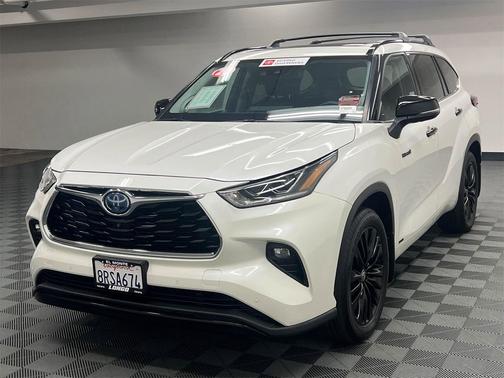 2020 Toyota Highlander Hybrid Platinum