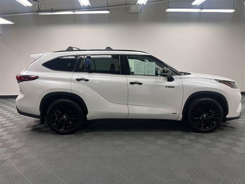 2020 Toyota Highlander Hybrid Platinum
