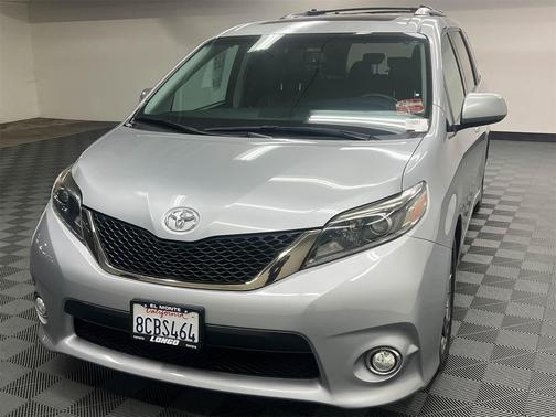 2017 Toyota Sienna SE Premium
