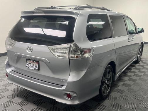 2017 Toyota Sienna SE Premium