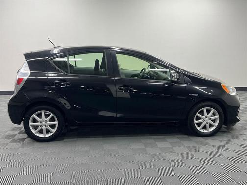 2014 Toyota Prius c Three