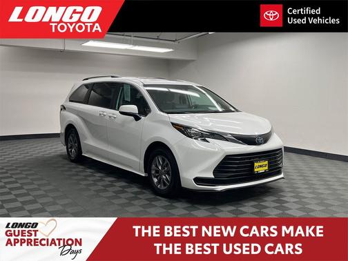 2024 Toyota Sienna LE