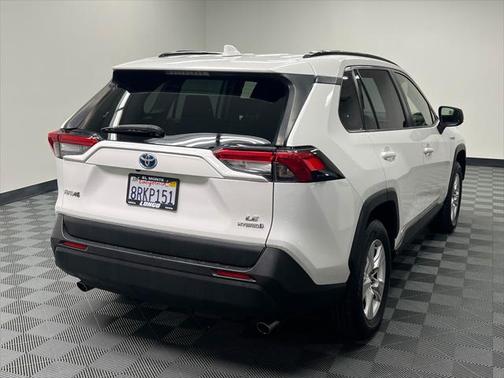 2020 Toyota RAV4 Hybrid LE