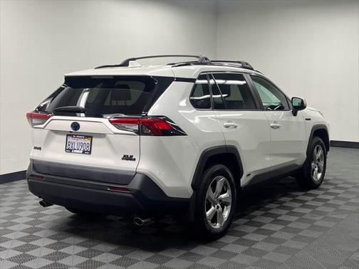 2021 Toyota RAV4 Hybrid XLE Premium