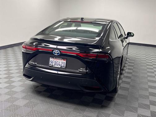2022 Toyota Mirai Base