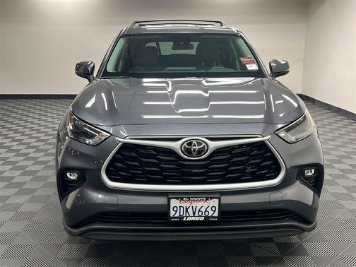 2022 Toyota Highlander LE