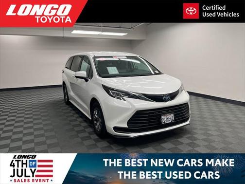 2023 Toyota Sienna LE