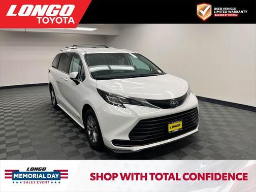 2021 Toyota Sienna LE
