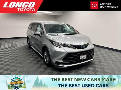 2023 Toyota Sienna LE