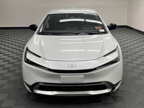 2025 Toyota Prius L
