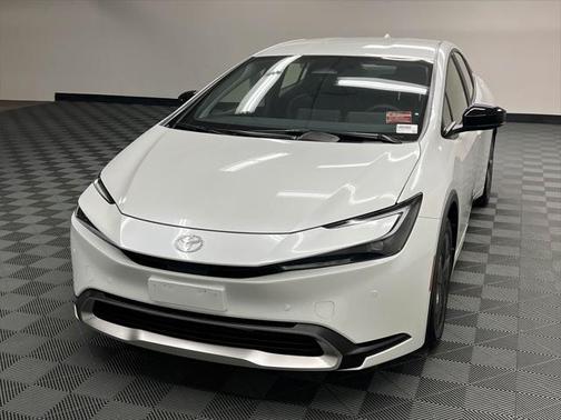 2025 Toyota Prius L