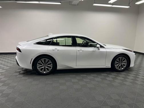 2022 Toyota Mirai Base