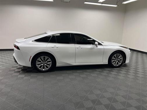 2022 Toyota Mirai Base
