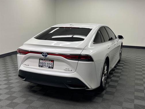 2022 Toyota Mirai Base