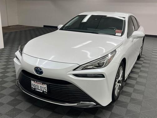 2022 Toyota Mirai Base